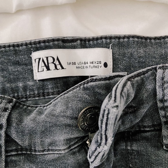 Zara Skinny Jeans - Picture 2 of 4